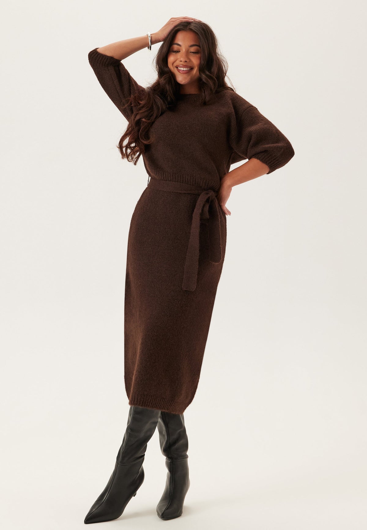 Amara Elegant Short Sleeve Knitted Midi Dress